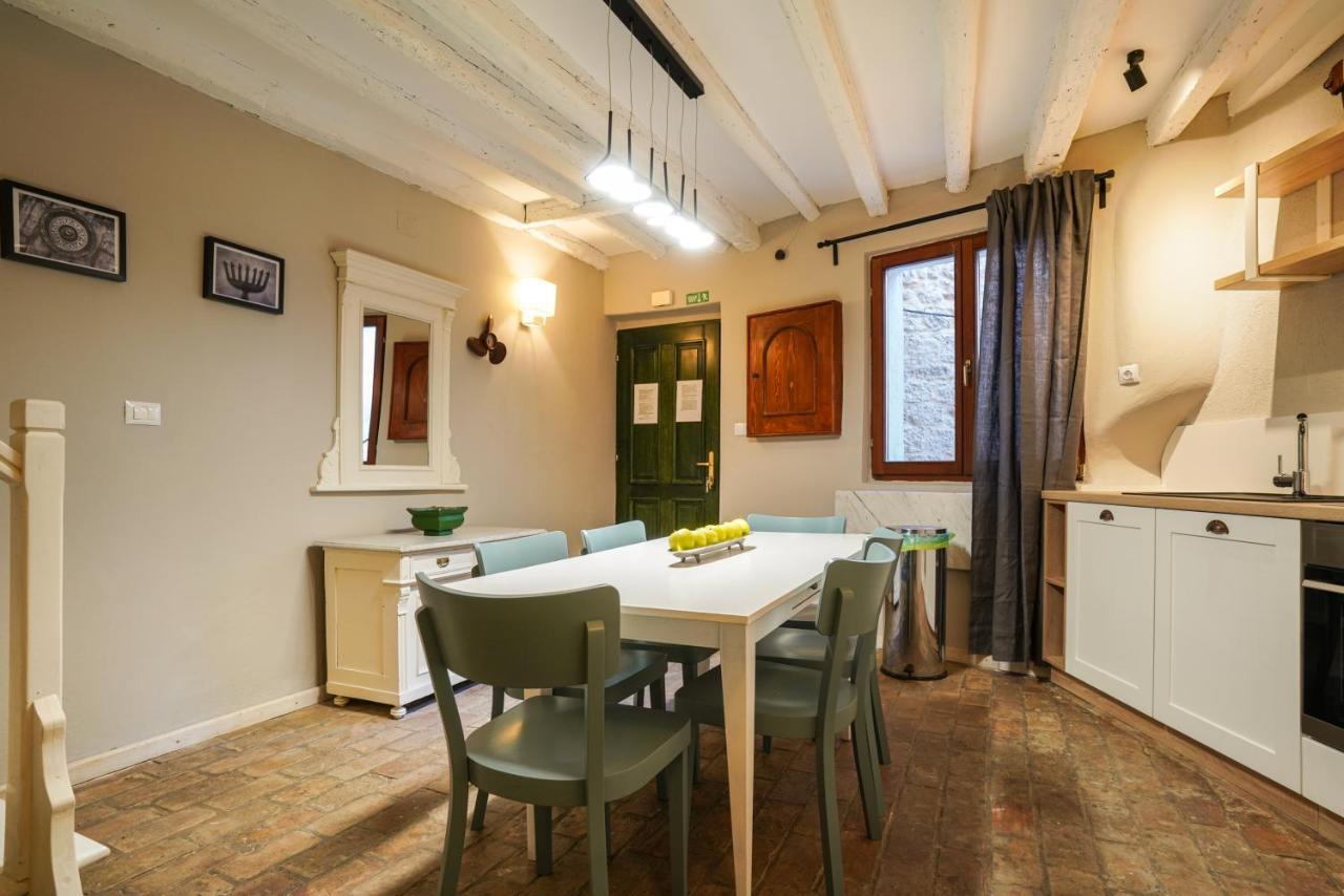 רוביני Deluxe Apartment Casa Flores With Sea View & Terrace מראה חיצוני תמונה